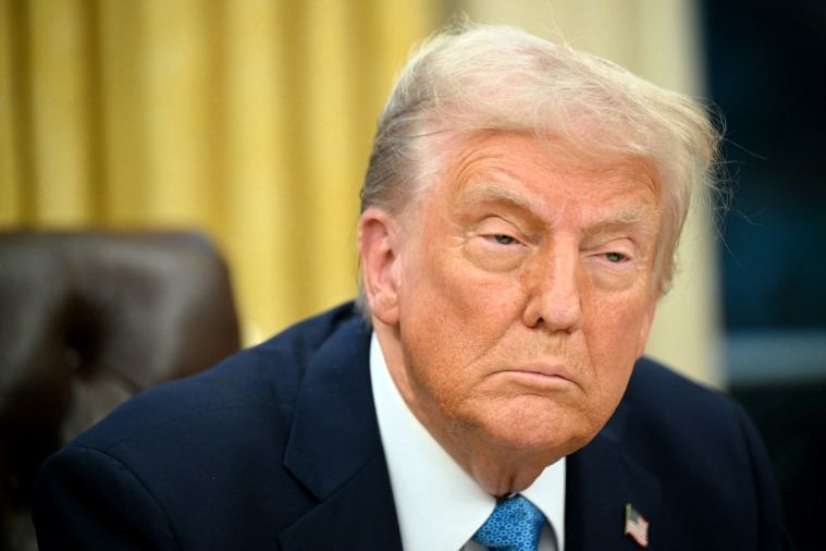 Trump impose de nouveaux droits de douane contre le Canada, le Mexique et la Chine