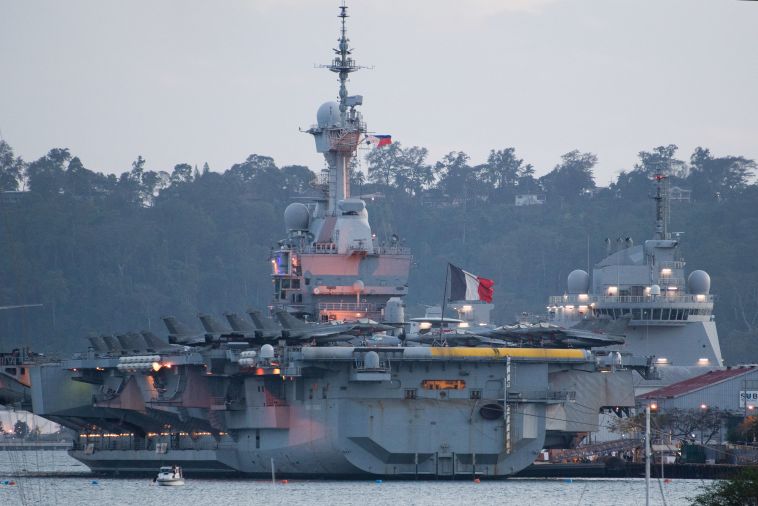 France : Macron annonce son feu vert à la construction du futur porte-avions qui remplacera le Charles de Gaulle