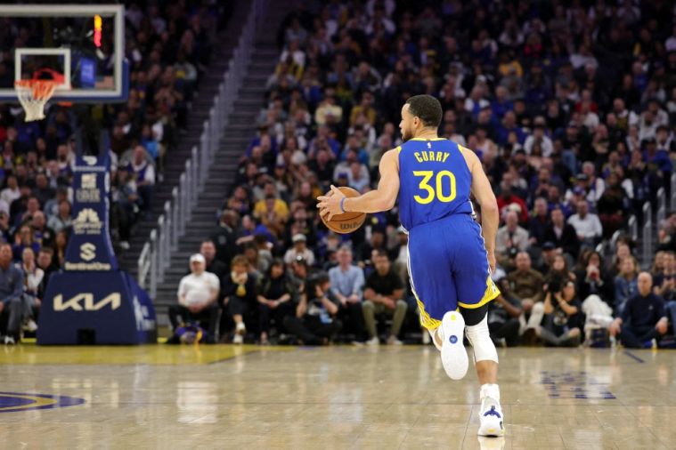NBA: Curry épatant, les Wolves gagnent à Denver au bout du suspense