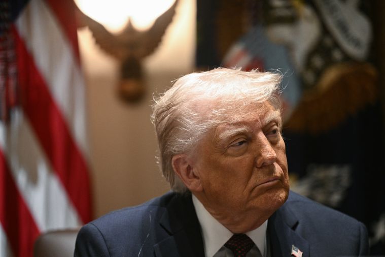 Trump menace l'Iran de \