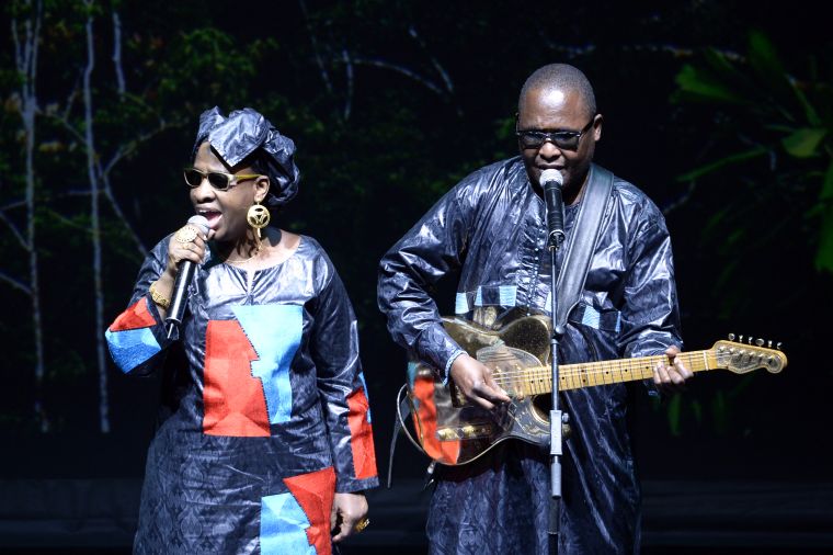 Le chanteur Amadou Bagayoko, membre du légendaire duo de musiciens aveugles \