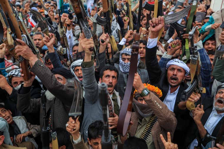 Les Houthis menacent le port israélien de Haïfa d'un «blocus naval»