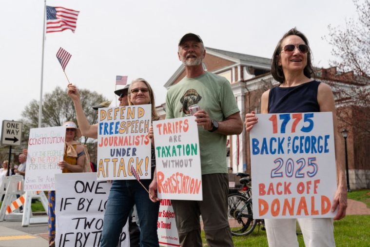 Des milliers d'Américains dans la rue contre Trump