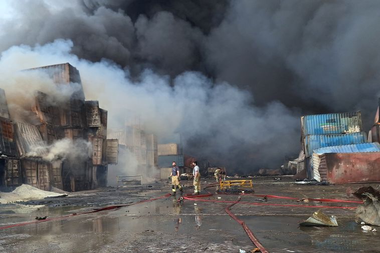 Iran: le président sur les lieux de l'explosion meurtrière dans le premier port du pays