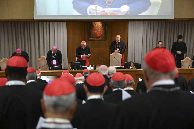 Le conclave, chargé d'élire le nouveau pape, débutera le 7 mai