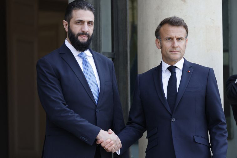 Macron accueille le président syrien pour lui demander de protéger \