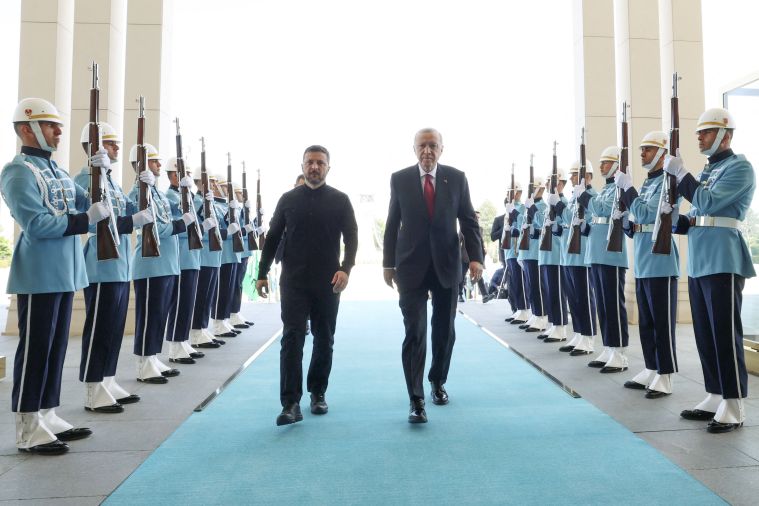 Que sait-on des pourparlers de paix directs entre l'Ukraine et la Russie en Turquie ?