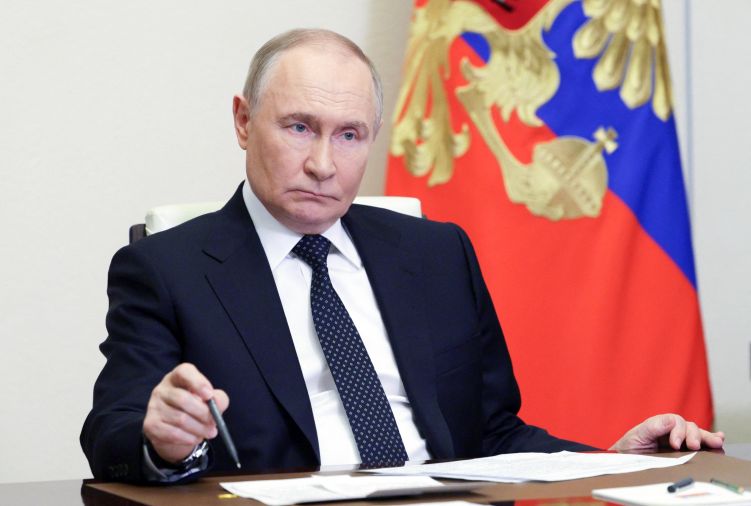 Poutine assure qu'il «cessera les hostilités» si l'Ukraine se retire