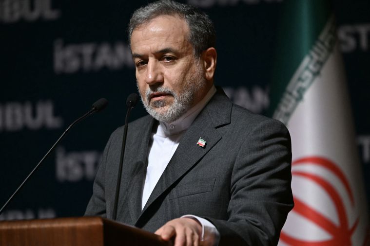 Nucléaire: pour l'Iran, l'Europe n'a pas le droit d'étendre la date limite pour le rétablissement des sanctions