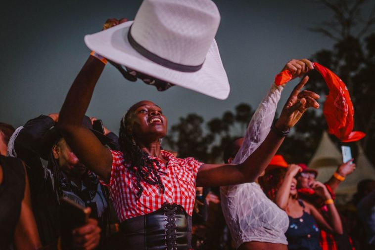 Au Kenya, la country conquiert les cœurs et les champs