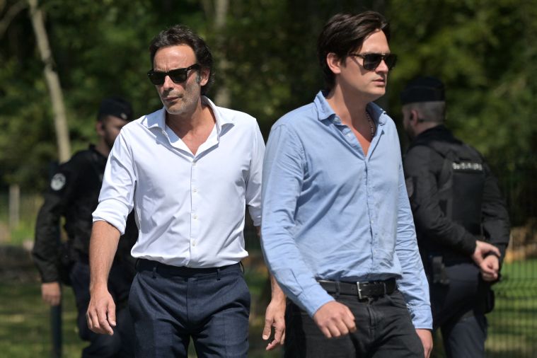 Succession Delon: le plus jeune fils saisit la justice