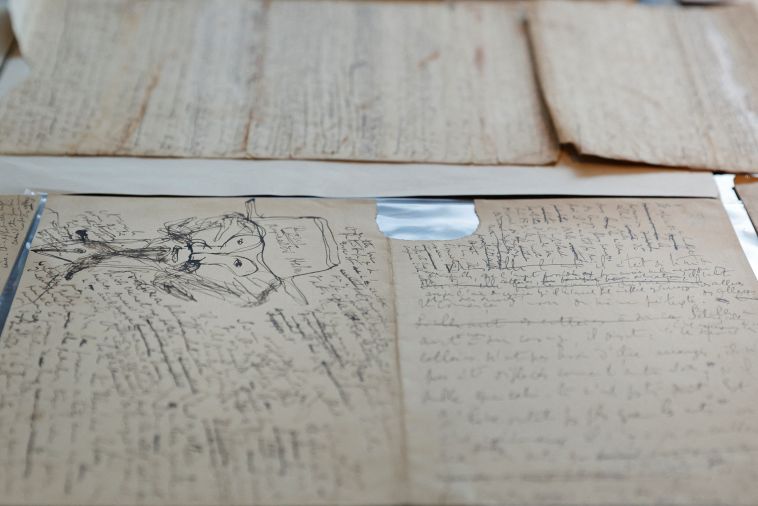 Un trésor littéraire dévoilé: près de 900 manuscrits inédits de Proust en quête de sauvegarde
