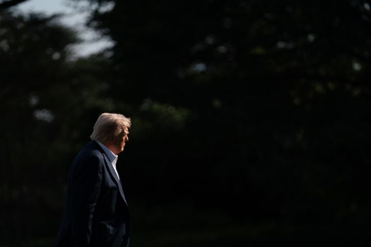 Trump réitère son intention d'imposer des droits de douane sur les films produits à l'étranger