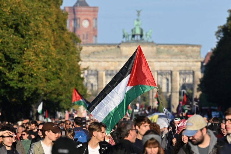 Allemagne: trois membres présumés du Hamas préparant des attentats arrêtés avec des armes