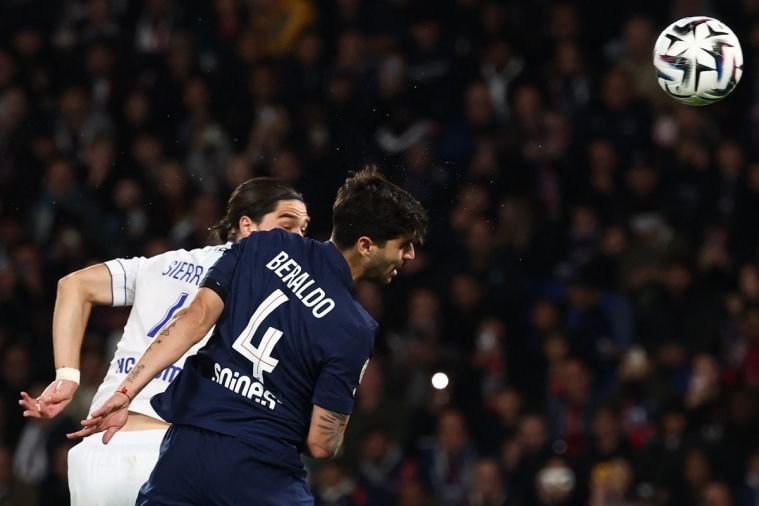 Ligue 1: le PSG relancé par ses défenseurs contre Auxerre