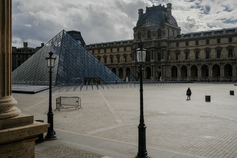 Le Louvre rouvre partiellement malgré la reconduction de la grève