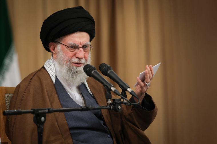Khamenei: les «émeutiers» devaient être «remis à leur place»