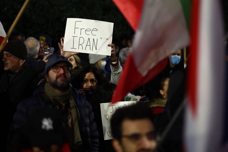 Iran: Macron, Merz et Starmer dénoncent «le meurtre de manifestants»