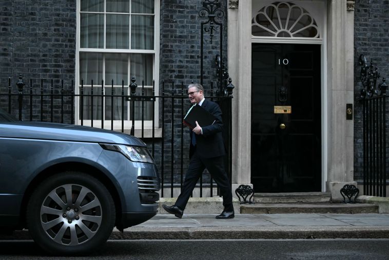 Réchauffement climatique: risques migratoires et tensions nucléaires, selon un rapport secret britannique