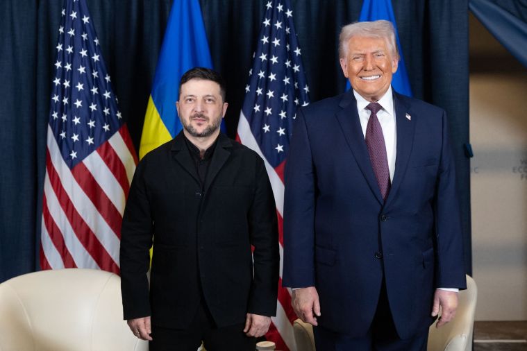 Les documents visant à la fin de la guerre en Ukraine sont «presque prêts», dit Zelensky