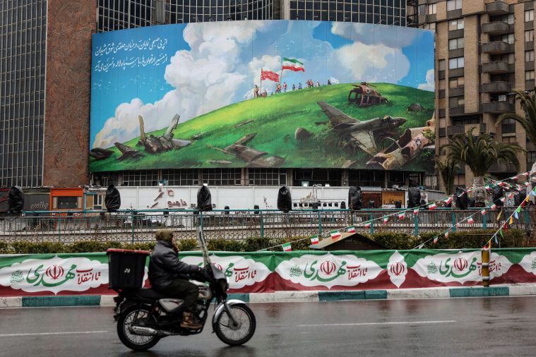L'Iran autorise formellement les femmes à conduire des deux-roues