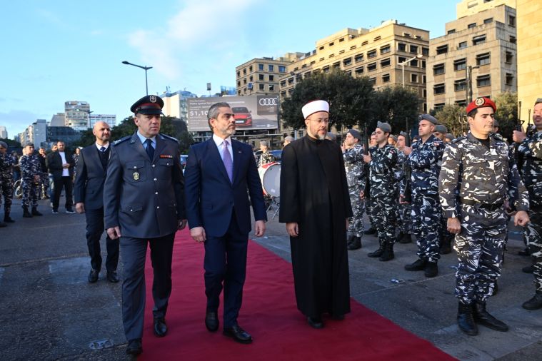 Al-Kurdi: Le peuple doit se tenir derrière son armée et son État pour libérer notre terre occupée