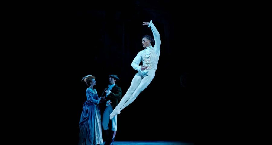 Guillaume Diop, premier danseur étoile noir de l’Opéra, honoré par le musée Grévin