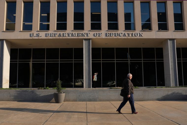 Trump enterre publiquement le ministère de l'Education