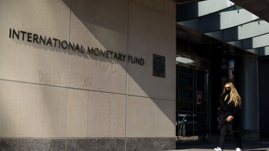 Dettes publiques: le FMI avertit d'un «effondrement économique dans certains pays»