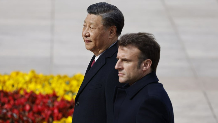 Macron presse Pékin de \