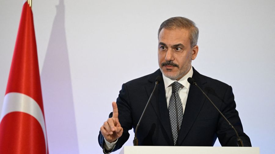 Le chef de la diplomatie turque demande la levée des sanctions imposées à la Syrie