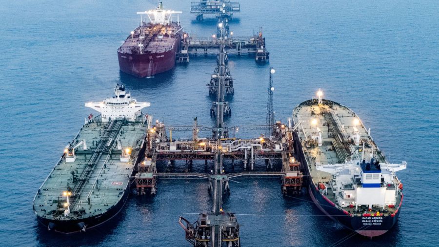 La production mondiale de pétrole à un niveau record en août, selon l'AIE