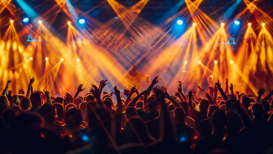 Festivals de musique: un succès populaire sous tension financière