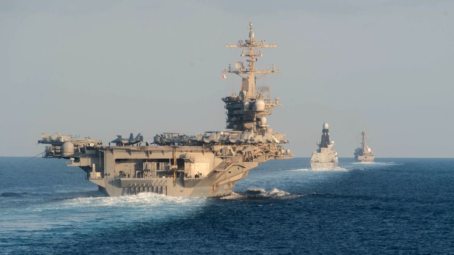 Face à l’Iran, Washington renforce son dispositif militaire