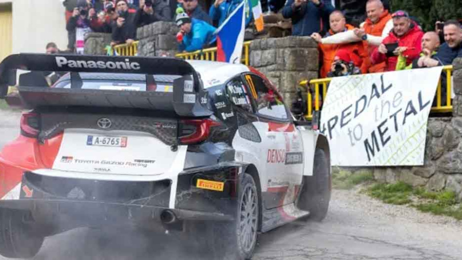 Rallye de Croatie: Ogier ralenti par deux crevaisons et une pénalité, Neuville leader