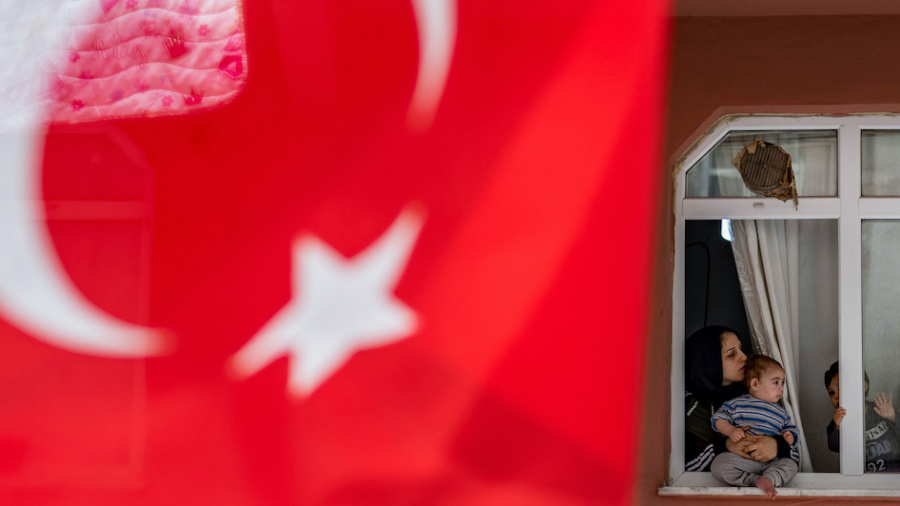 Municipales Turquie: Début du dépouillement, l'opposition favorisée à Istanbul et Ankara