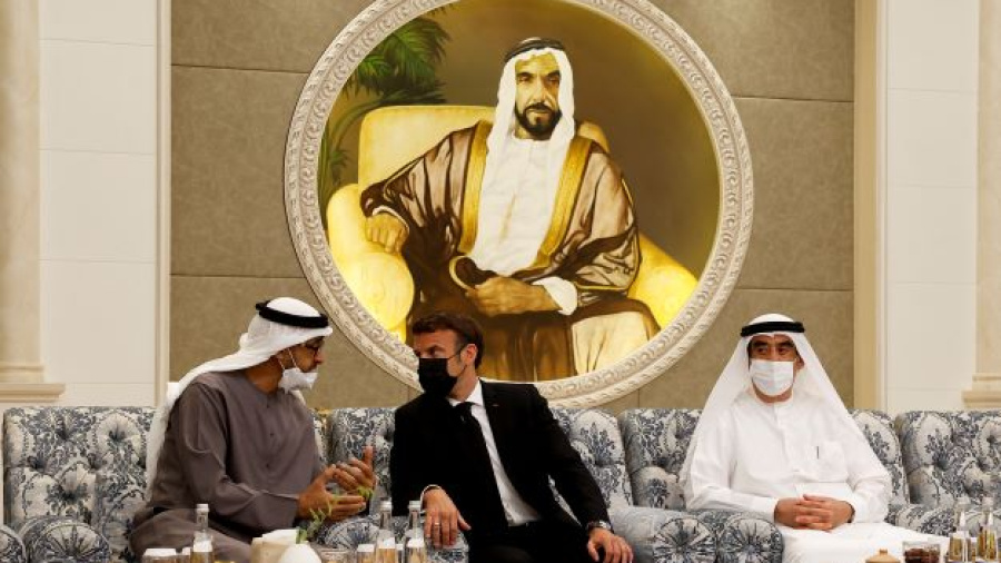 Macron premier dirigeant occidental à se rendre chez MBZ