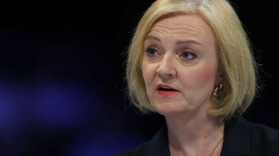 Début de polémique entre Liz Truss et Emmanuel Macron