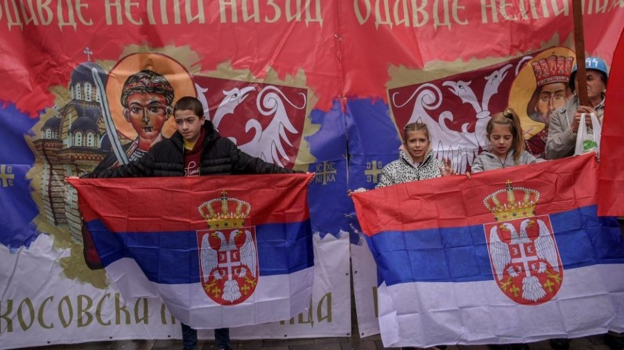 La Serbie masse ses troupes à la frontière du Kosovo