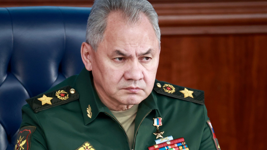 Russie: Poutine limoge le ministre de la Défense Choïgou