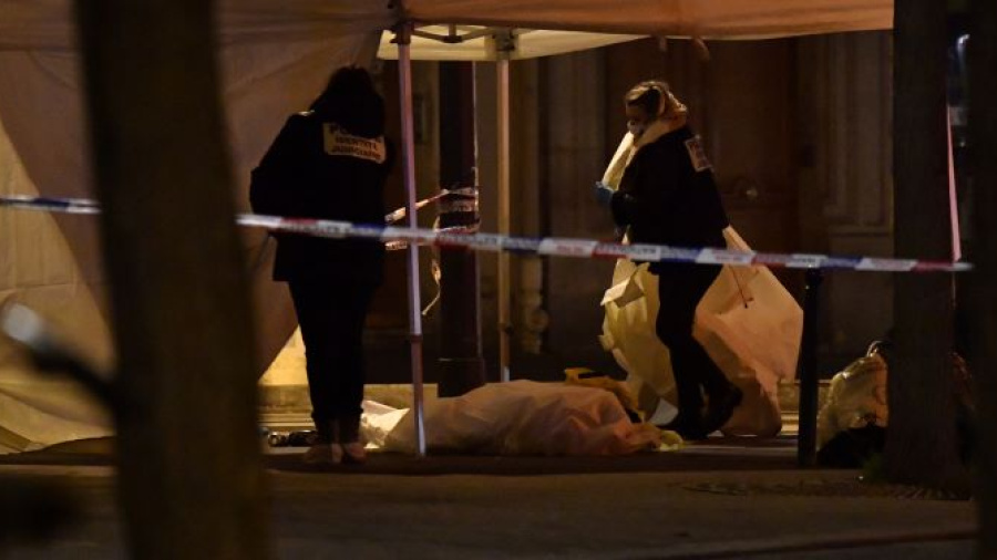 Paris : un homme menaçant abattu par la police
