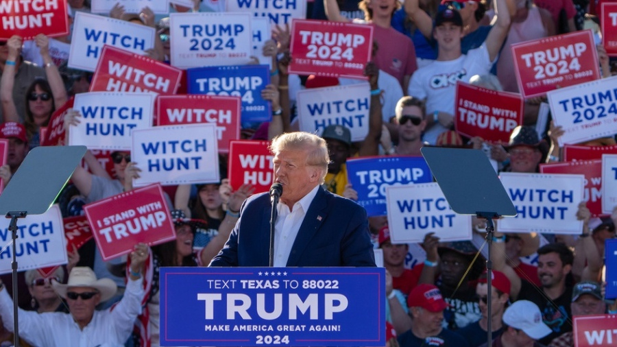 Menacé, Trump crie à «l'ingérence électorale»