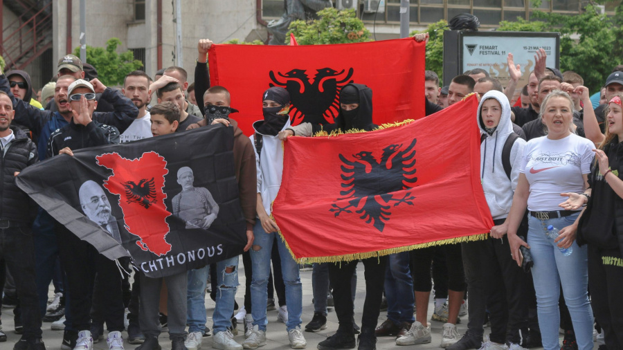 Kosovo: Pristina sous pression internationale