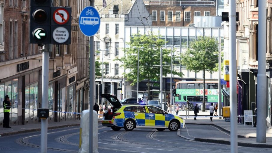 Royaume-Uni: trois morts à Nottingham, un suspect arrêté