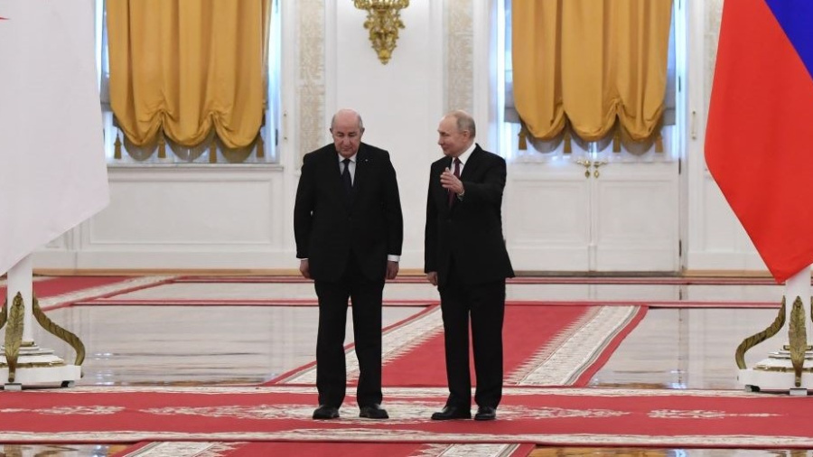 L'Algérie snobe Paris pour Moscou