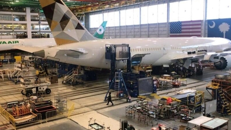 Emirates se dote de 95 Boeings