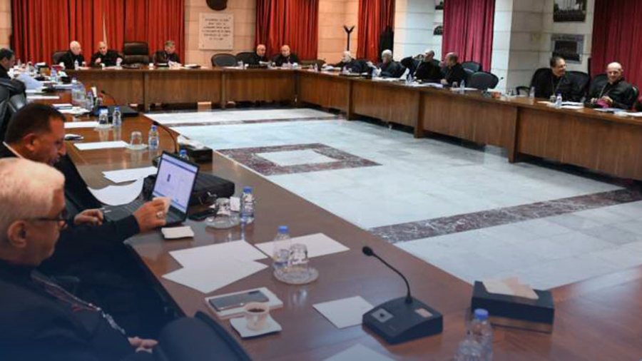 Les évêques maronites stigmatisent la volonté internationale de garder les Syriens au Liban