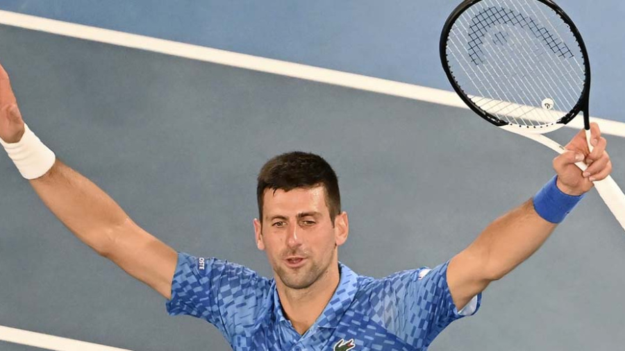 Djokovic sans forcer vers les quarts, Rublev miraculé
