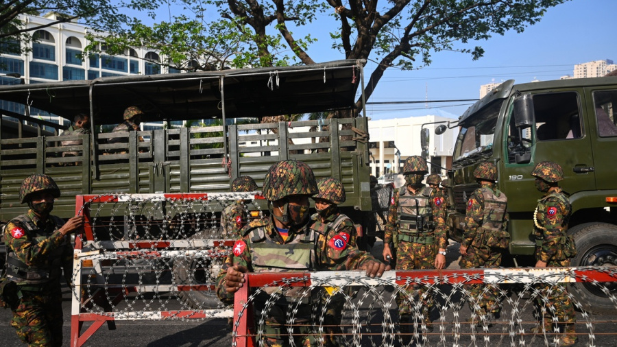 Frappe de l'armée birmane sur un concert: 50 morts