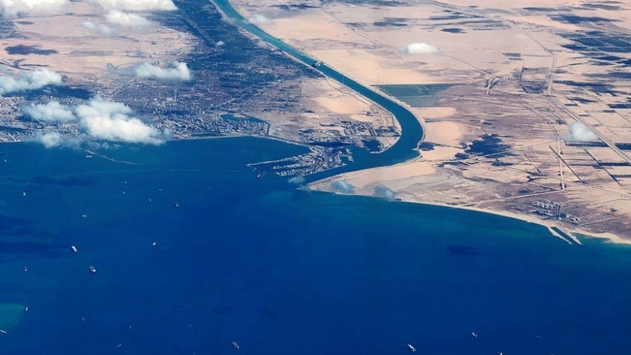 Le canal de Suez évite une nouvelle catastrophe